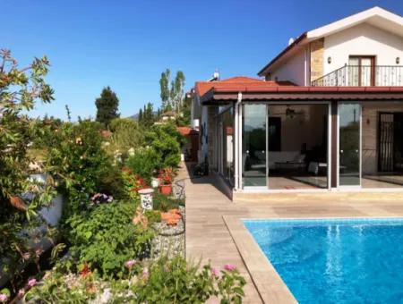 Villa Zum Verkauf Freistehend Für 501M2 Grundstück In Dalyan