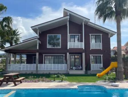 Duplex-Holzvilla Zum Verkauf In Dalyan Gülpınar Auf 900M2 Grundstück