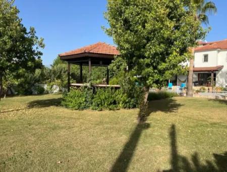 Villa Zum Verkauf In Okçular Auf 1007M2 Grundstück