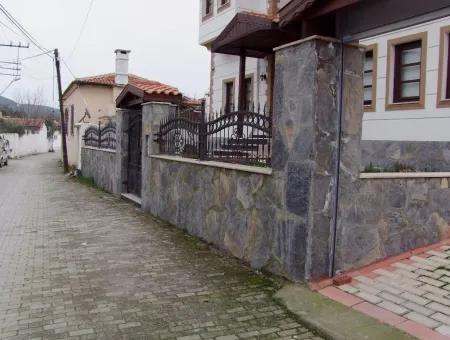 Ulada Satılık Lüks Villa Ulada 1078M2 Arsa İçinde Özel Yapılmış Satılık 4+1 Villa