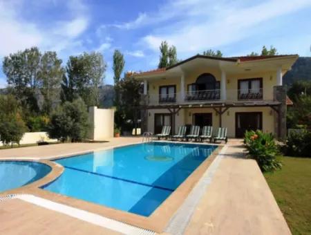 Dalyan Arıkbaşın'da Satılık Villa