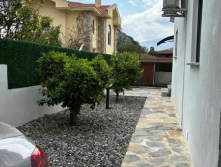 Dalyan'da 567M2 Arsa İçinde Satılık 4+1 Villa